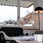 Center By Interhome Apartman