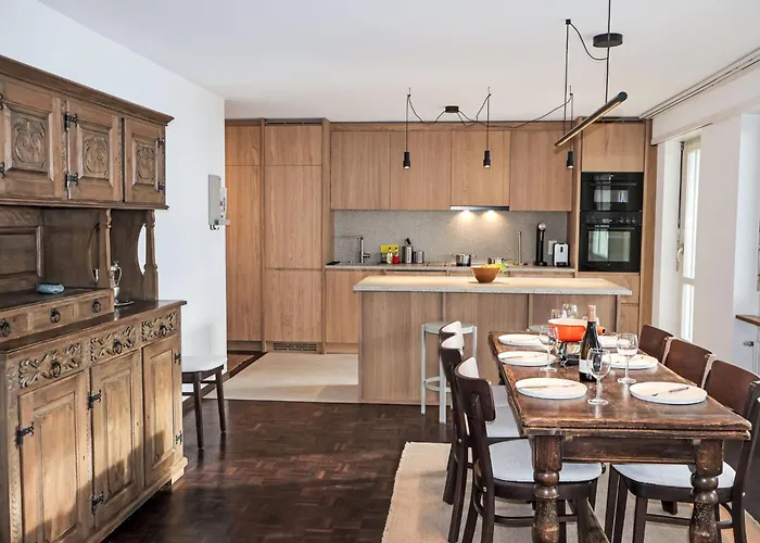 Center By Interhome *